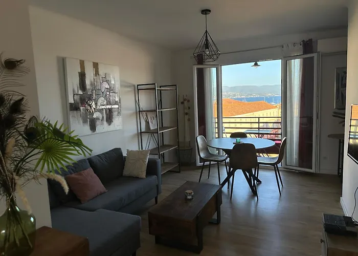 F3 Vue Appartement Ajaccio (Corsica)